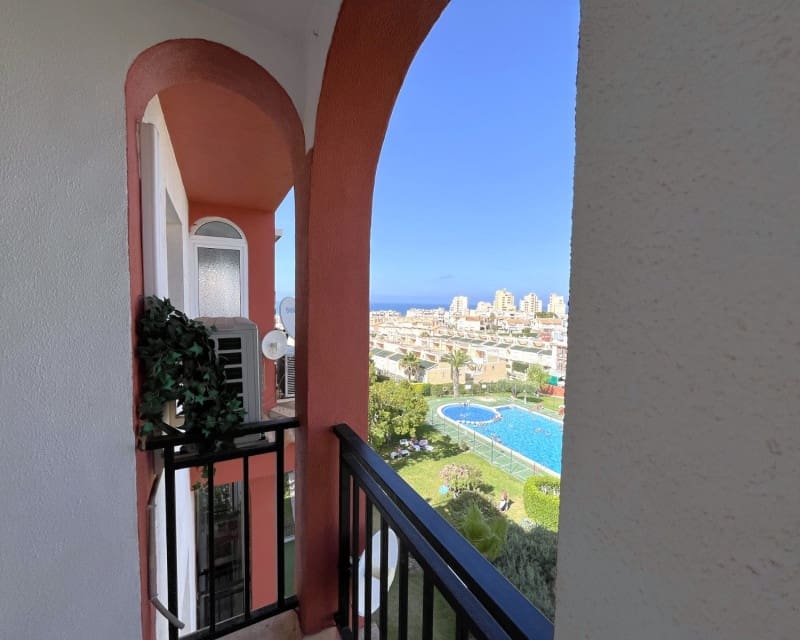 2 soveværelse Lejlighed til leje i Torrevieja med swimmingpool - € 750 (Ref: 5523523)