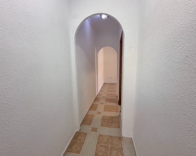 Yksiö vuokrattavana paikassa Torrevieja mukana uima-altaan - 475 € (Ref: 6418407)