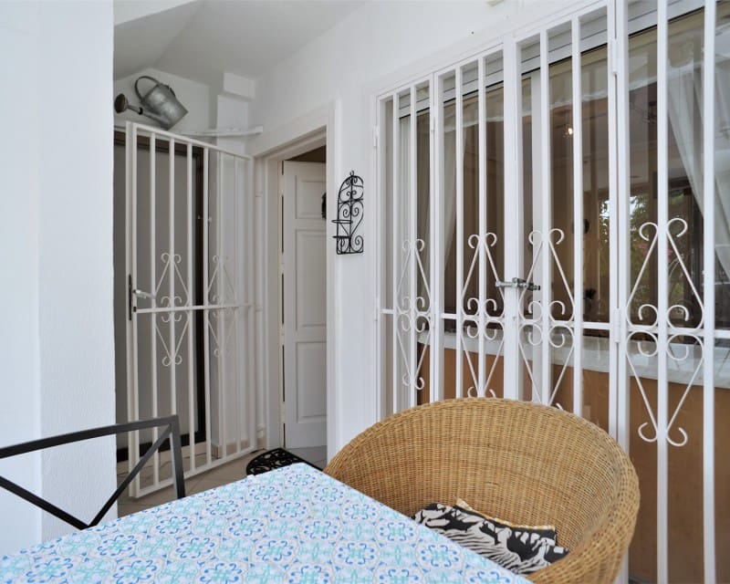 1 bedroom Apartment for rent in Torrevieja with pool garage - € 600 (Ref: 6586218)