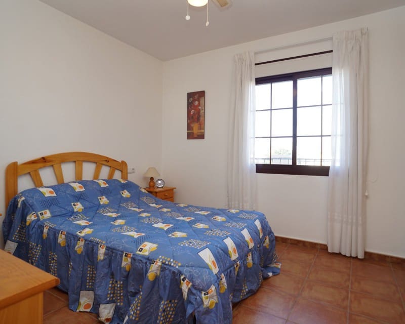 2 makuuhuone Huoneisto vuokrattavana paikassa Torrevieja mukana uima-altaan - 750 € (Ref: 6680839)