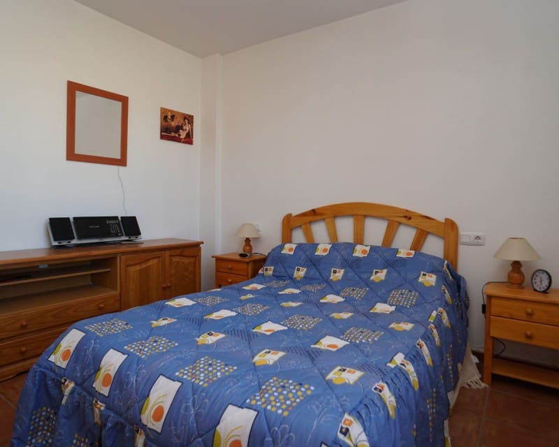 2 makuuhuone Huoneisto vuokrattavana paikassa Torrevieja mukana uima-altaan - 750 € (Ref: 6680839)
