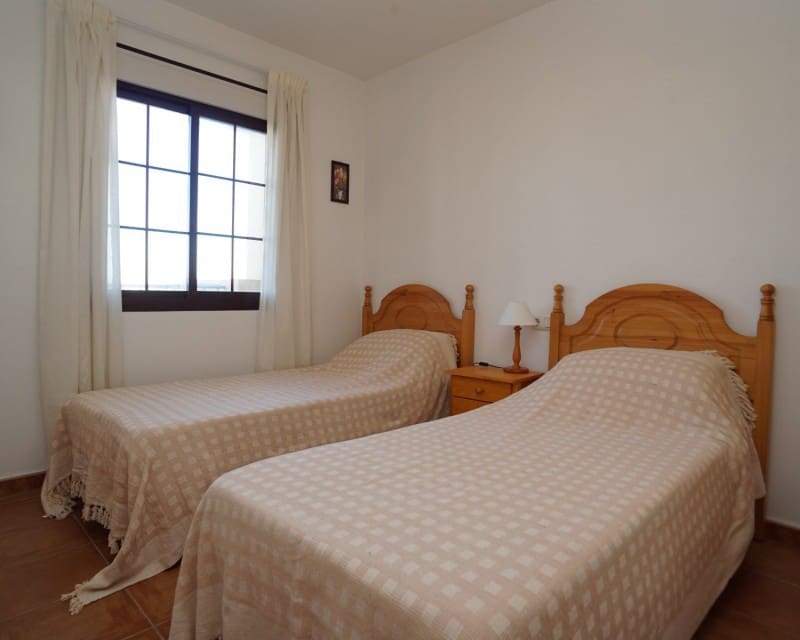 2 makuuhuone Huoneisto vuokrattavana paikassa Torrevieja mukana uima-altaan - 750 € (Ref: 6680839)