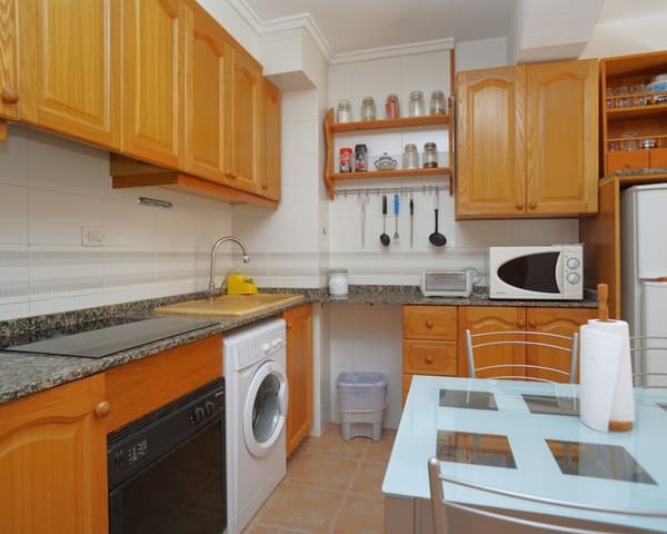 1 slaapkamer Appartement te huur in Torreblanca, Torrevieja met zwembad - € 650 (Ref: 7063340)