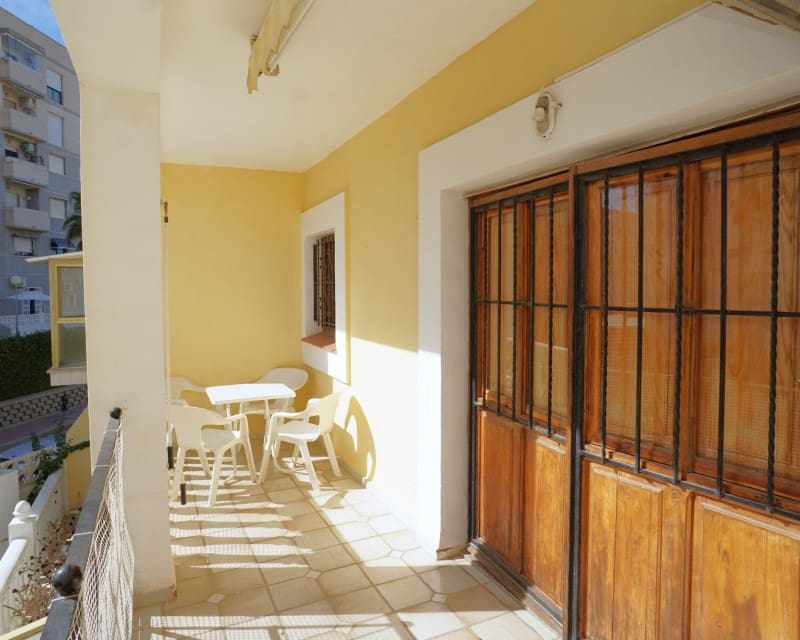 1 slaapkamer Appartement te huur in Torrevieja met zwembad - € 650 (Ref: 7063340)