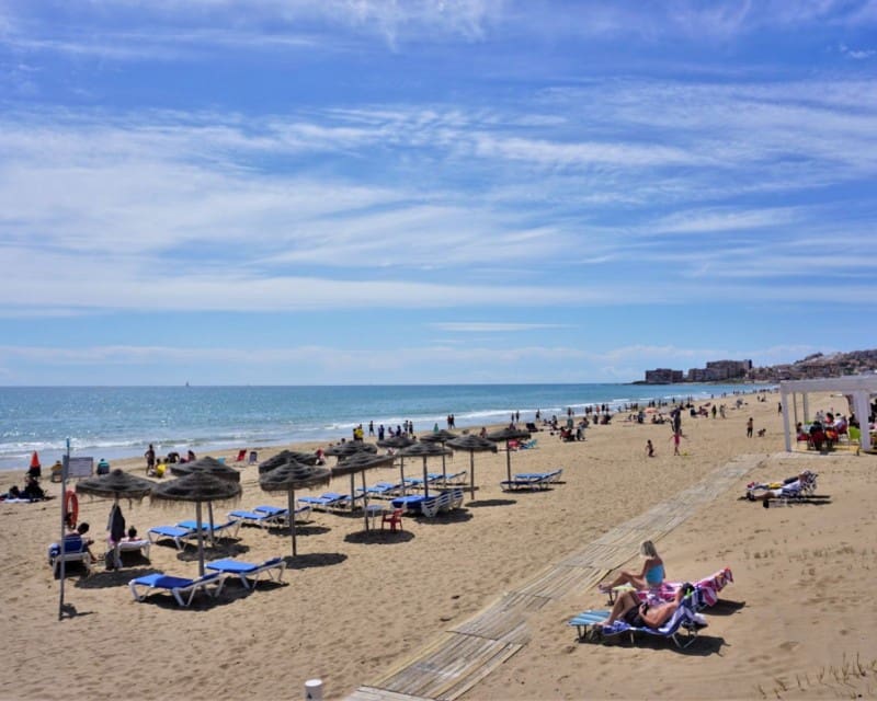 2 makuuhuone Huoneisto vuokrattavana paikassa Torrevieja mukana uima-altaan - 650 € (Ref: 8049668)