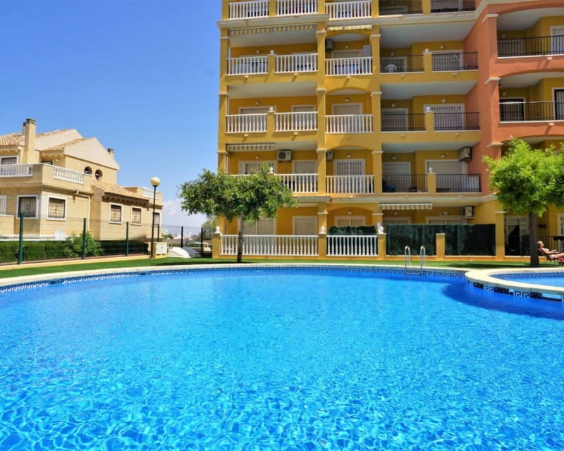 2 makuuhuone Huoneisto vuokrattavana paikassa Torrevieja mukana uima-altaan - 650 € (Ref: 8049668)