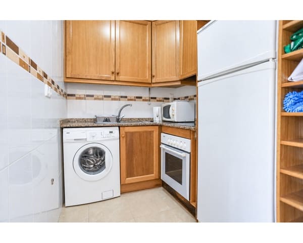 2 quarto Apartamento para arrendar em Torreblanca, Torrevieja com piscina - 650 € (Ref: 8049668)