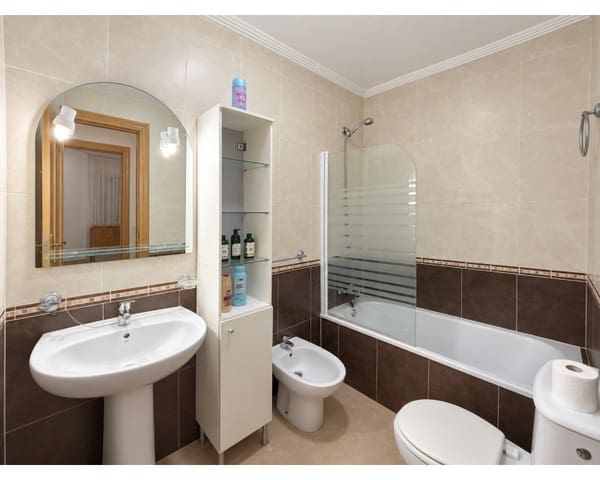 2 quarto Apartamento para arrendar em Torreblanca, Torrevieja com piscina - 650 € (Ref: 8049668)