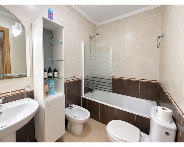 2 quarto Apartamento para arrendar em Torreblanca, Torrevieja com piscina - 650 € (Ref: 8049668)