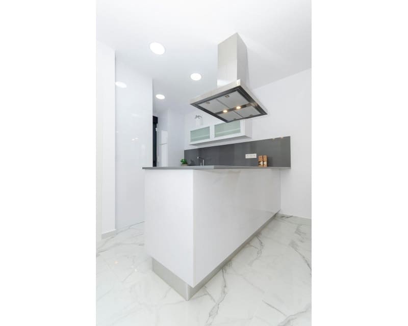 3 bedroom Villa for sale in Torrevieja with pool garage - € 409,000 (Ref: 8113485)