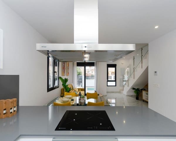 3 soveværelse Villa til salg i El Chaparral - La Siesta - La Torreta, Torrevieja med swimmingpool garage - € 409.000 (Ref: 8113485)