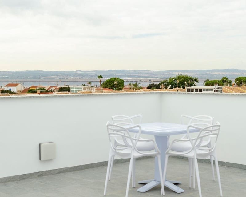 3 bedroom Villa for sale in Torrevieja with pool garage - € 409,000 (Ref: 8113485)