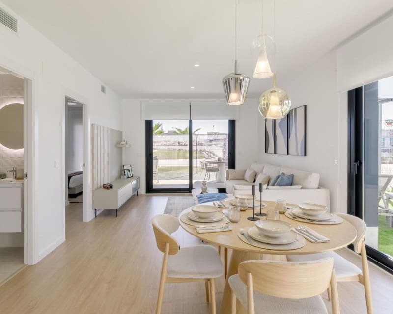 2 slaapkamer Appartement te koop in Torrevieja met zwembad garage - € 330.000 (Ref: 8287175)