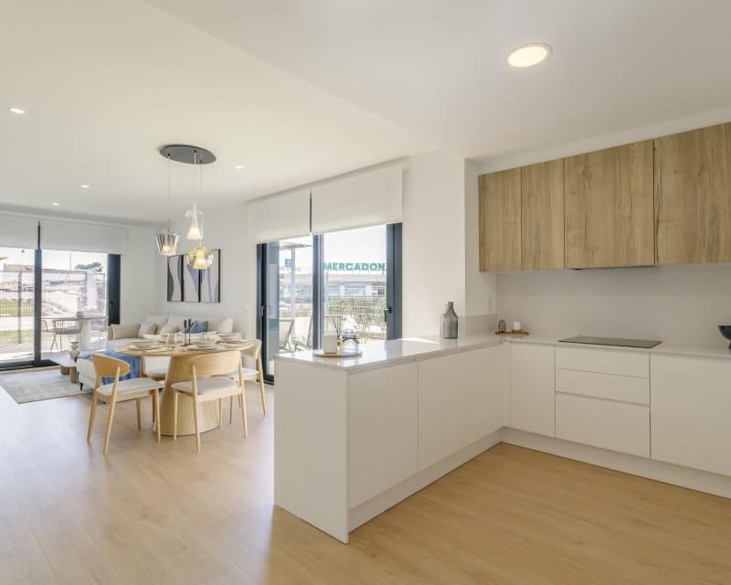 3 soverom Penthouse til salgs i Torrevieja med svømmebasseng garasje - € 540 000 (Ref: 8287176)