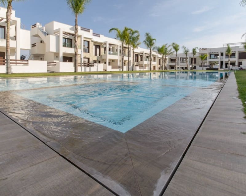 3 soveværelse Bungalow til salg i Los Balcones med swimmingpool - € 290.000 (Ref: 8312092)