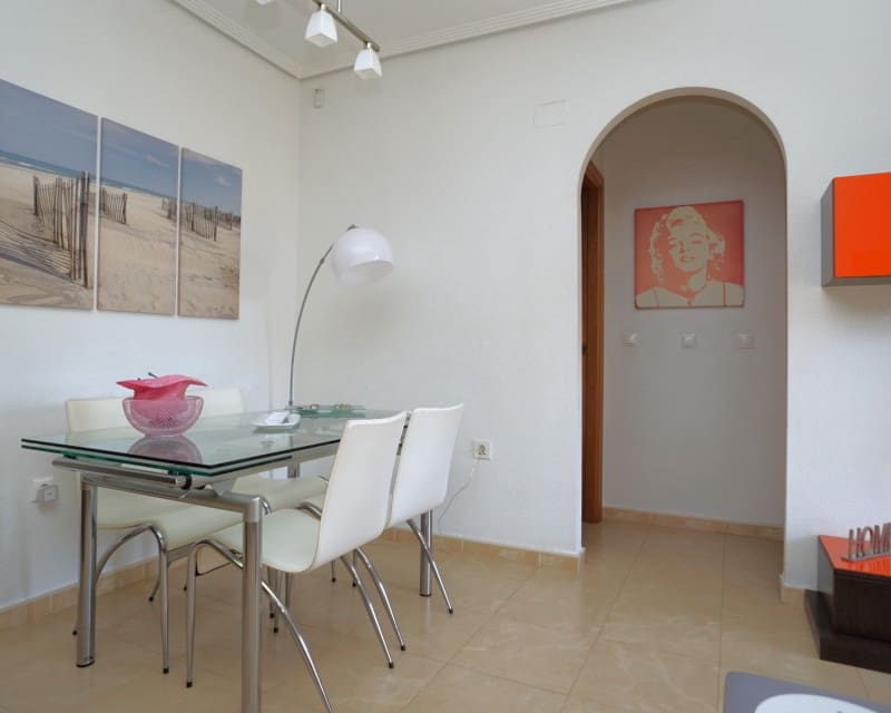 2 slaapkamer Appartement te huur in Torrevieja met zwembad - € 780 (Ref: 8492971)