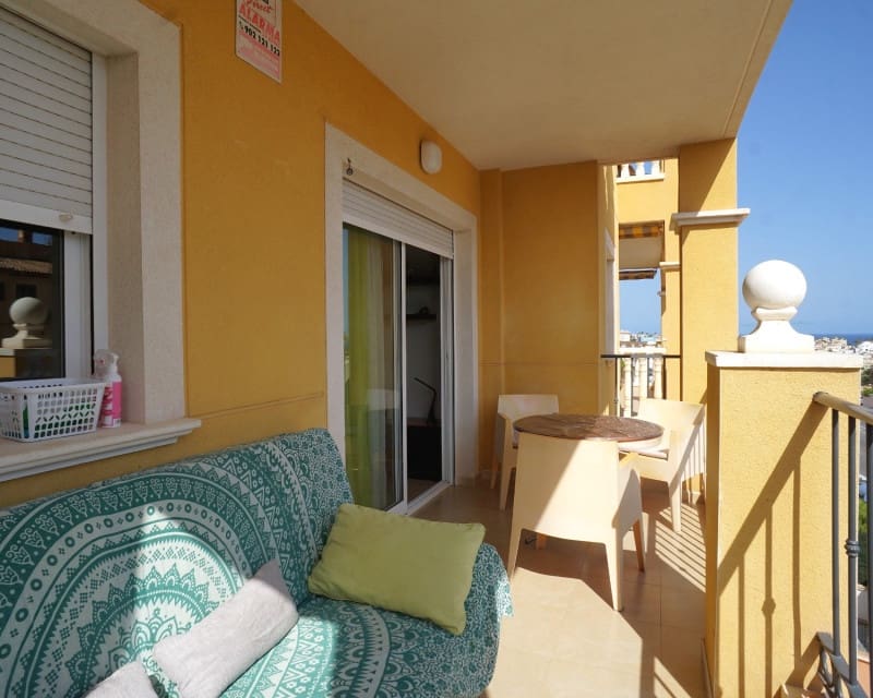 2 slaapkamer Appartement te huur in Torrevieja met zwembad - € 780 (Ref: 8492971)