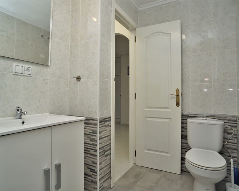 2 camera da letto Appartamento da affittare in Torrevieja con piscina - 625 € (Rif: 8497598)