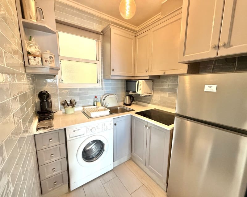 2 sovrum Lägenhet att hyra i Torrevieja med pool - 750 € (Ref: 8893659)