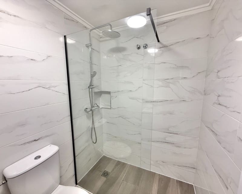 2 Zimmer Apartment zu verkaufen in Torrevieja mit Pool - 139.995 € (Ref: 8904554)