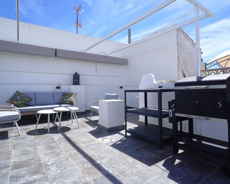 2 bedroom Apartment for rent in Torrevieja - € 1,100 (Ref: 8938051)