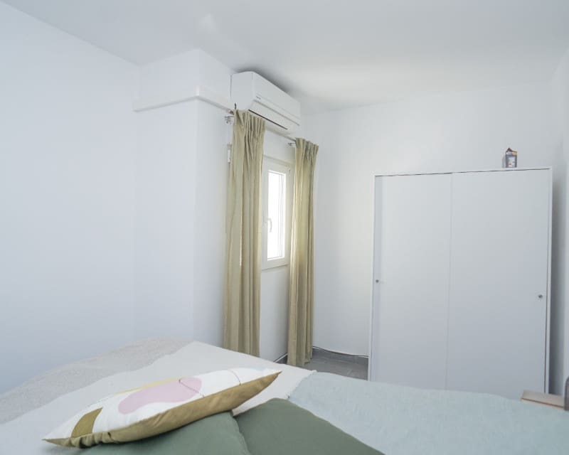 2 bedroom Apartment for rent in Torrevieja - € 1,100 (Ref: 8938051)