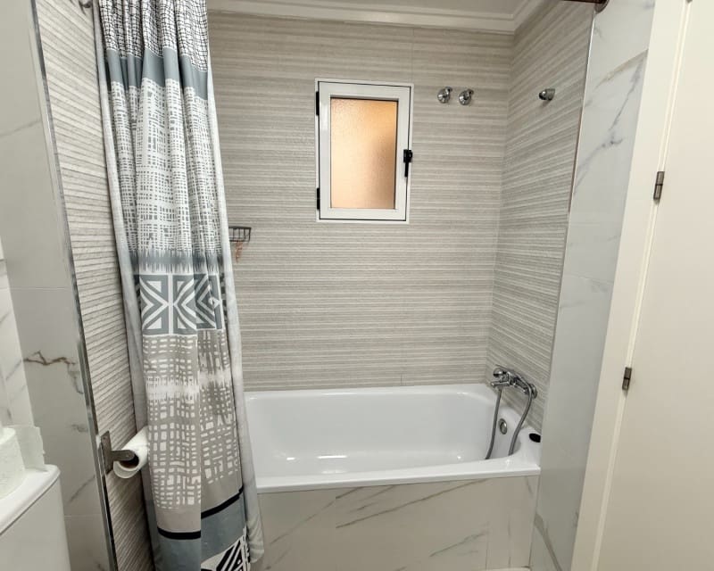 2 soveværelse Lejlighed til leje i Torrevieja - € 675 (Ref: 9049224)