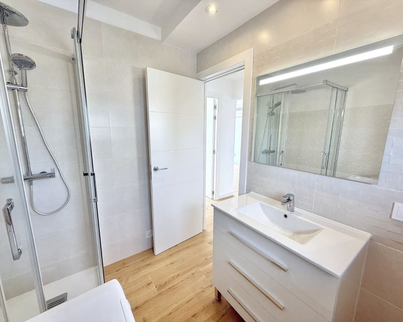 1 bedroom Apartment for sale in Torrevieja - € 152,000 (Ref: 9061697)