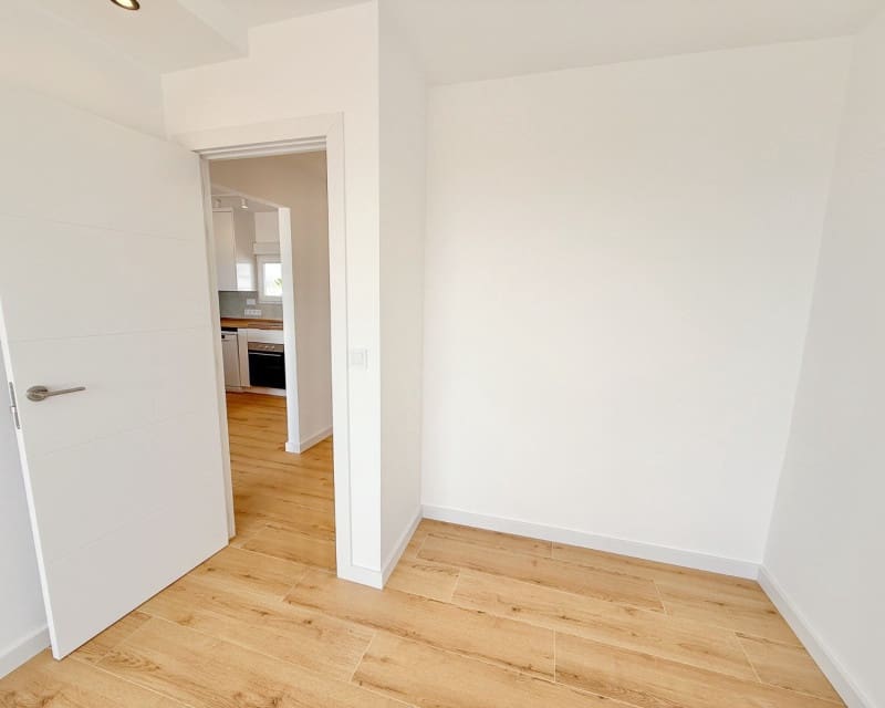 1 bedroom Apartment for sale in Torrevieja - € 152,000 (Ref: 9061697)