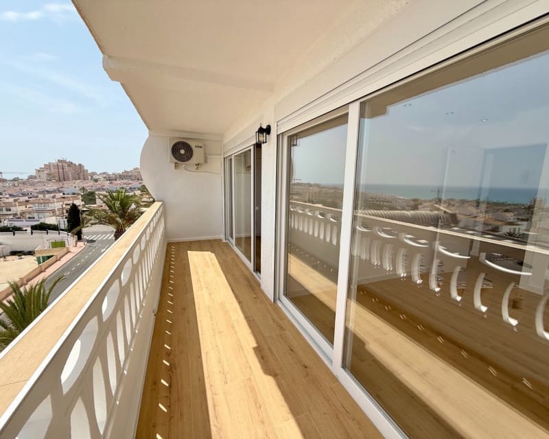 1 bedroom Apartment for sale in Torrevieja - € 152,000 (Ref: 9061697)