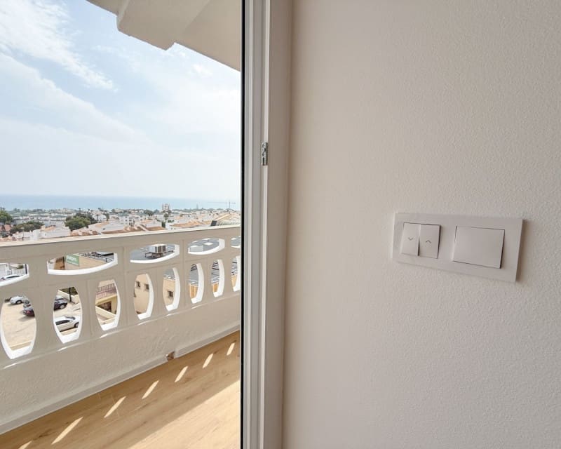 1 bedroom Apartment for sale in Torrevieja - € 152,000 (Ref: 9061697)