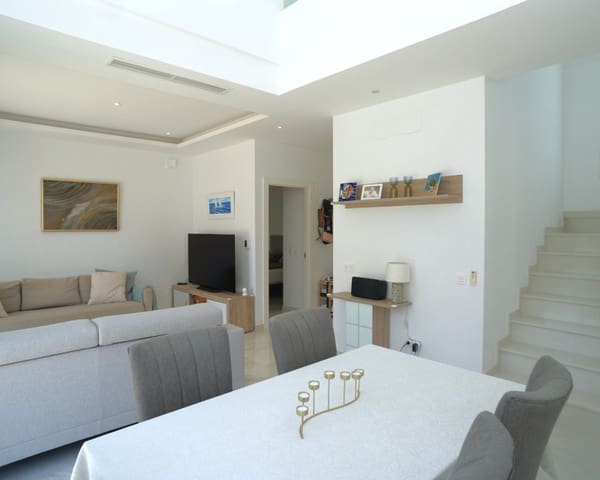 3 bedroom Villa for sale in Torreblanca, Torrevieja with pool - € 749,000 (Ref: 9129025)