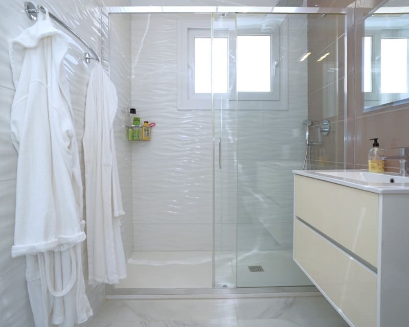 3 slaapkamer Villa te koop in Torrevieja met zwembad - € 749.000 (Ref: 9129025)