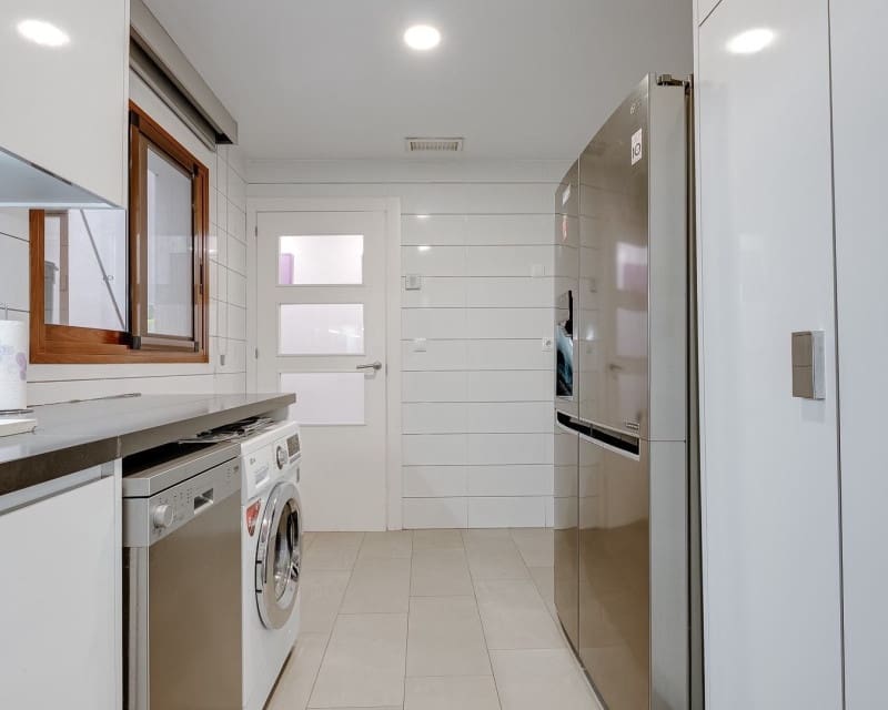 4 slaapkamer Appartement te koop in Torrevieja - € 220.000 (Ref: 9181331)