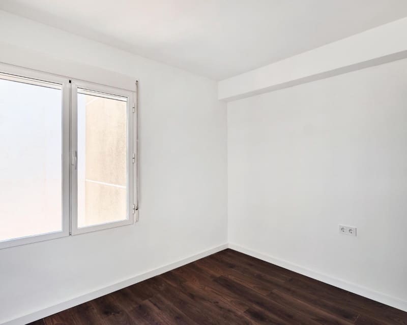 4 makuuhuone Huoneisto myytävänä paikassa Torrevieja - 319 995 € (Ref: 9184496)