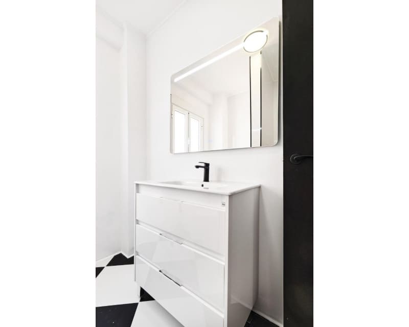 4 makuuhuone Huoneisto myytävänä paikassa Torrevieja - 319 995 € (Ref: 9184496)