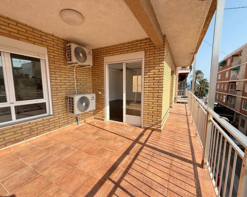 4 makuuhuone Huoneisto myytävänä paikassa Torrevieja - 319 995 € (Ref: 9184496)