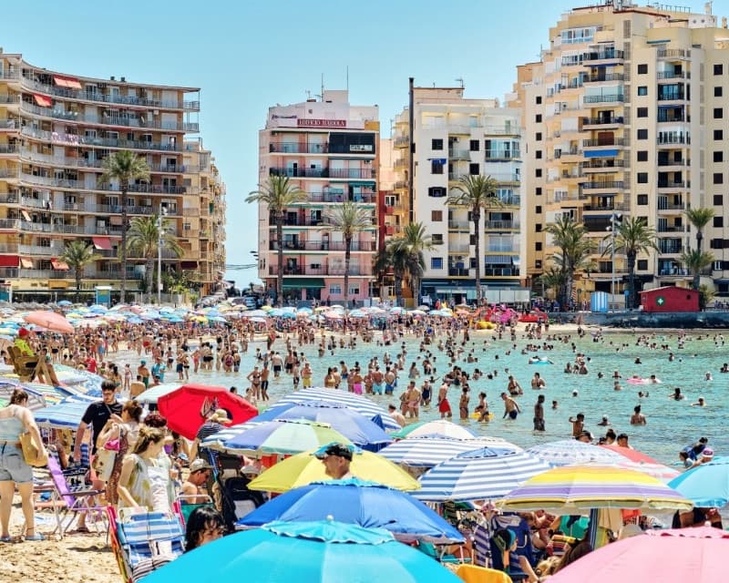 4 makuuhuone Huoneisto myytävänä paikassa Torrevieja - 319 995 € (Ref: 9184496)