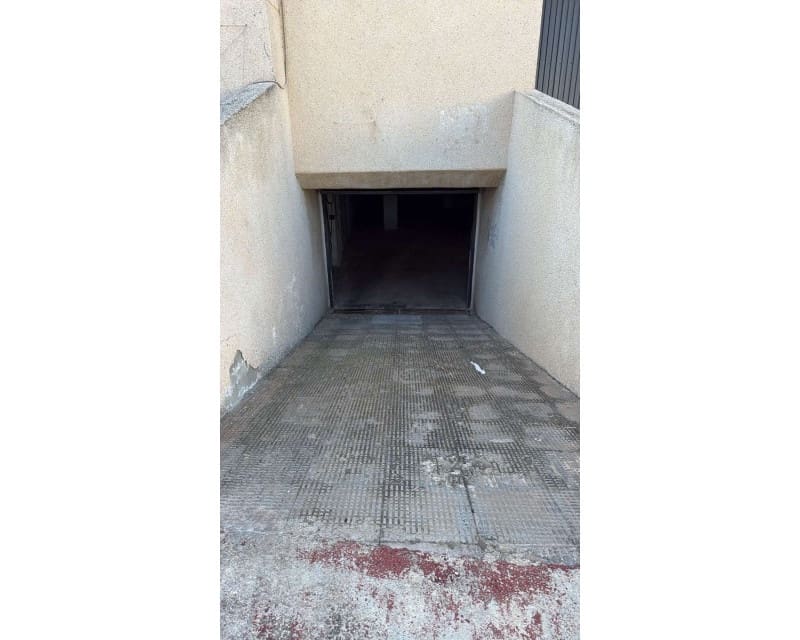 Garage til salg i Torrevieja - € 20.000 (Ref: 9190267)
