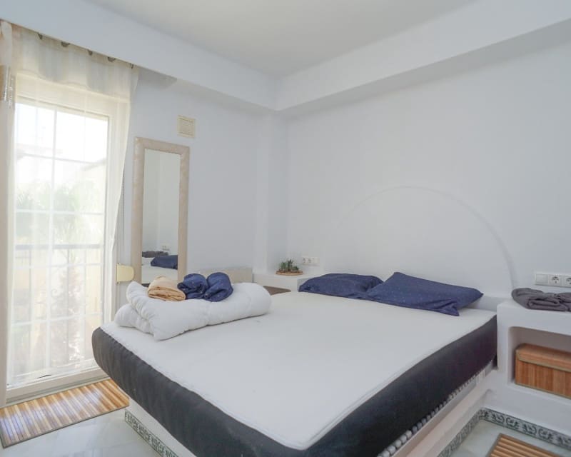 2 bedroom Apartment for rent in Torrevieja - € 850 (Ref: 9199928)