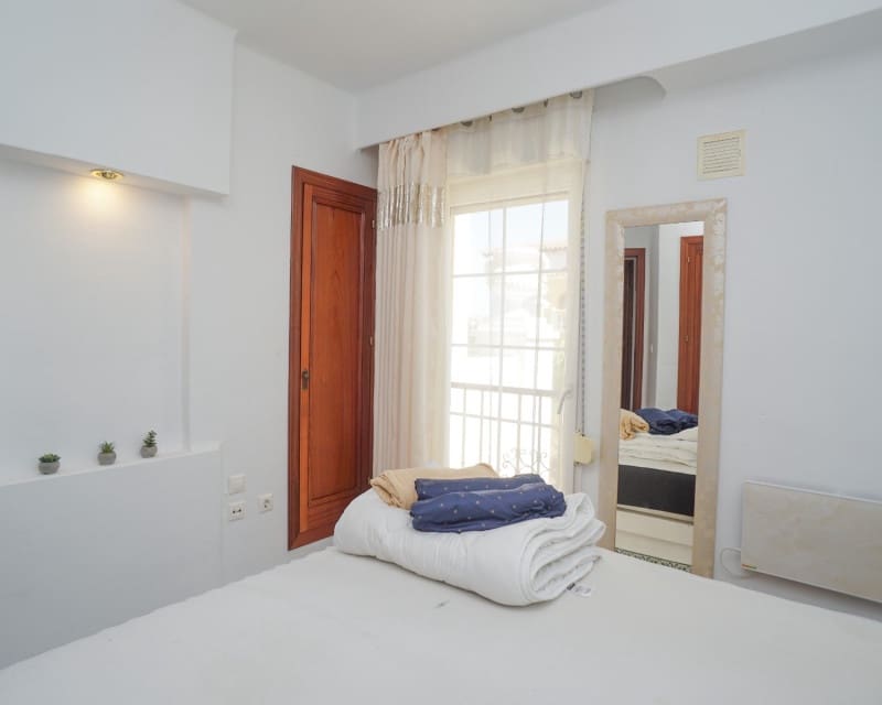 2 bedroom Apartment for rent in Torrevieja - € 850 (Ref: 9199928)