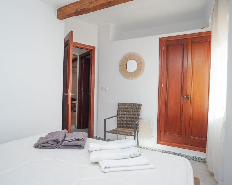 2 bedroom Apartment for rent in Torrevieja - € 850 (Ref: 9199928)