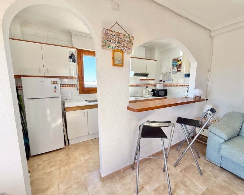 1 slaapkamer Appartement te koop in Torrevieja met zwembad - € 99.950 (Ref: 9228004)