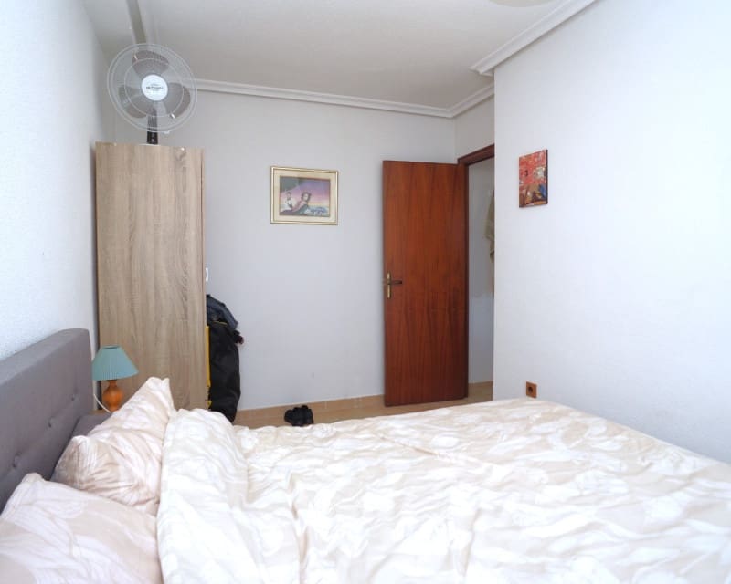 1 slaapkamer Appartement te koop in Torrevieja met zwembad - € 99.950 (Ref: 9228004)