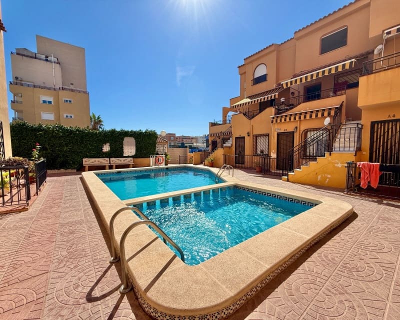 1 slaapkamer Appartement te koop in Torrevieja met zwembad - € 99.950 (Ref: 9228004)