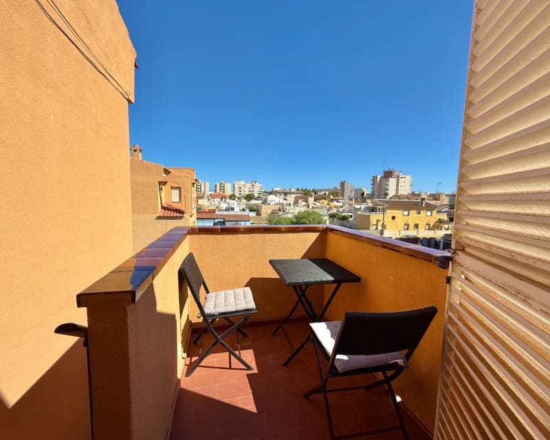 1 slaapkamer Appartement te koop in Torrevieja met zwembad - € 99.950 (Ref: 9228004)