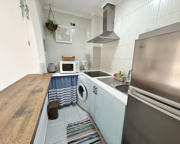 Appartement de 1 chambre à louer à Torreblanca, Torrevieja avec piscine - 675 € (Ref: 9282798)