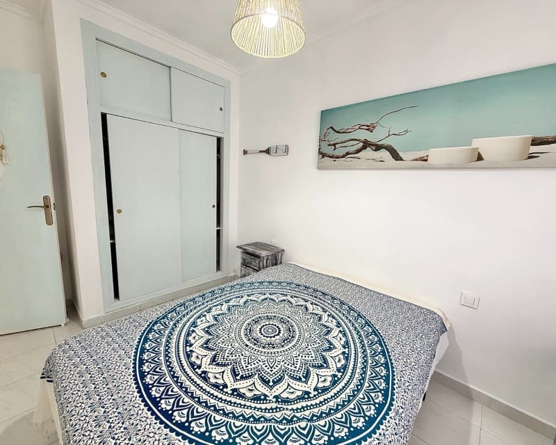 Appartement de 1 chambre à louer à Torrevieja avec piscine - 675 € (Ref: 9282798)