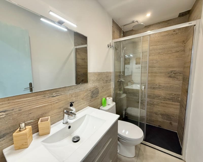 Appartement de 1 chambre à louer à Torrevieja avec piscine - 675 € (Ref: 9282798)