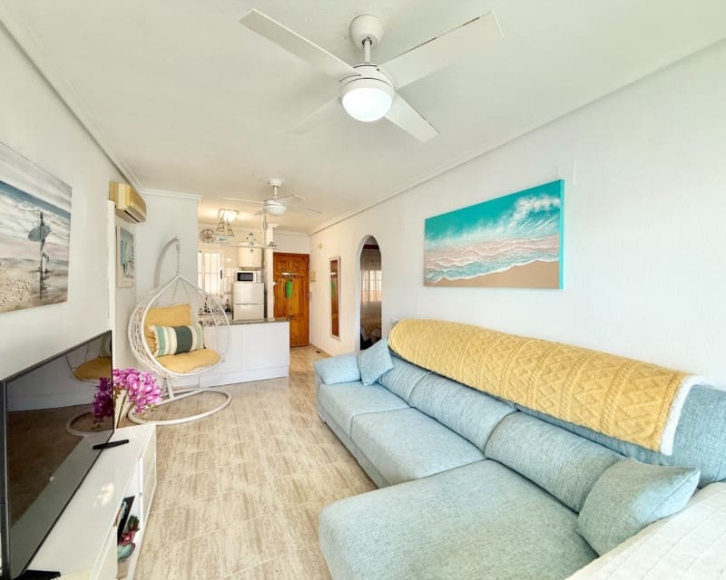 2 soveværelse Lejlighed til salg i Torrevieja med swimmingpool - € 115.000 (Ref: 9283518)